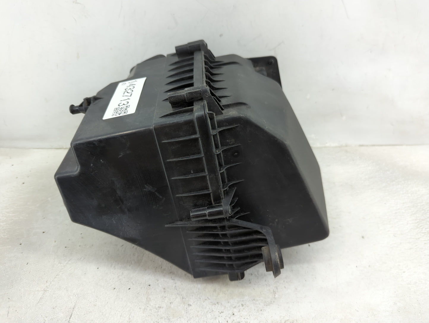 2017-2019 Jaguar Xe Air Cleaner Intake-duct Hose Tube 1432713 - Oemusedautoparts1.com