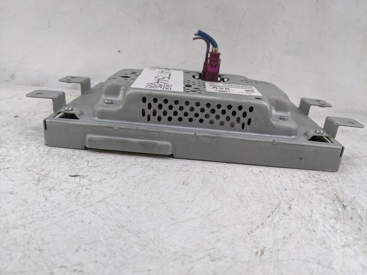 2017-2018 Jaguar Xe Information Radio Display Screen 1477544 - Oemusedautoparts1.com