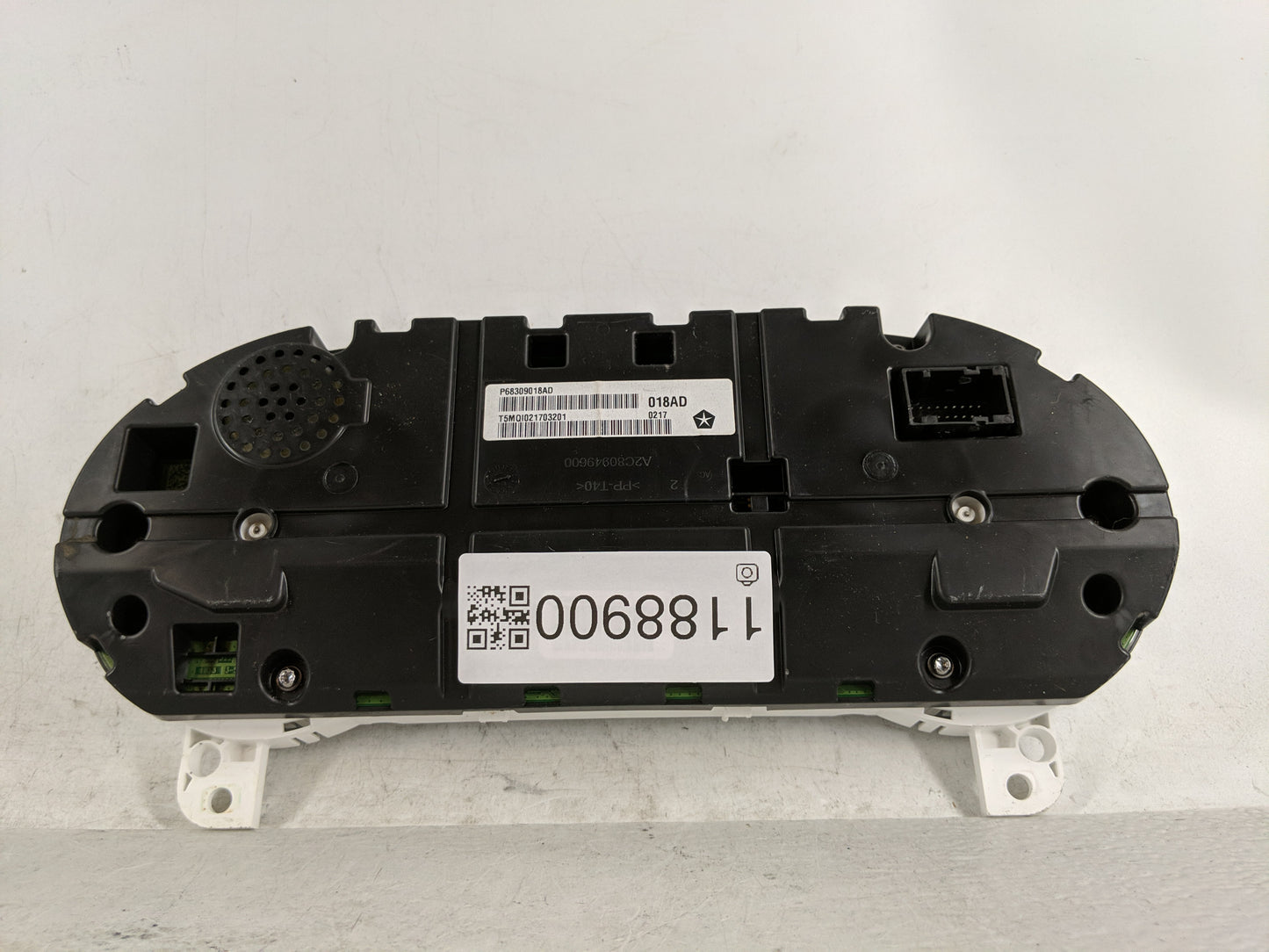 2017-2018 Jeep Cherokee Instrument Cluster Speedometer Gauges P/N:A2C80949600 P68309018AD Fits Fits 2017 2018 OEM Used Auto