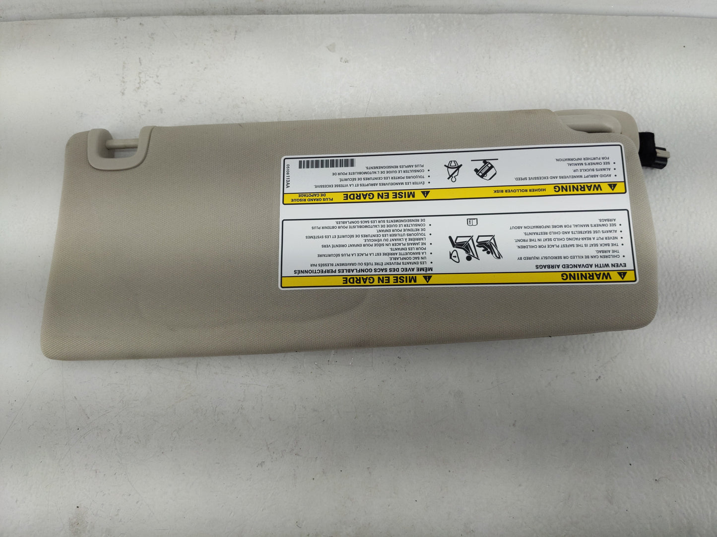 2014-2018 Jeep Cherokee Sun Visor Shade Replacement Driver Left Mirror Fits Fits 2014 2015 2016 2017 2018 OEM Used Auto Part