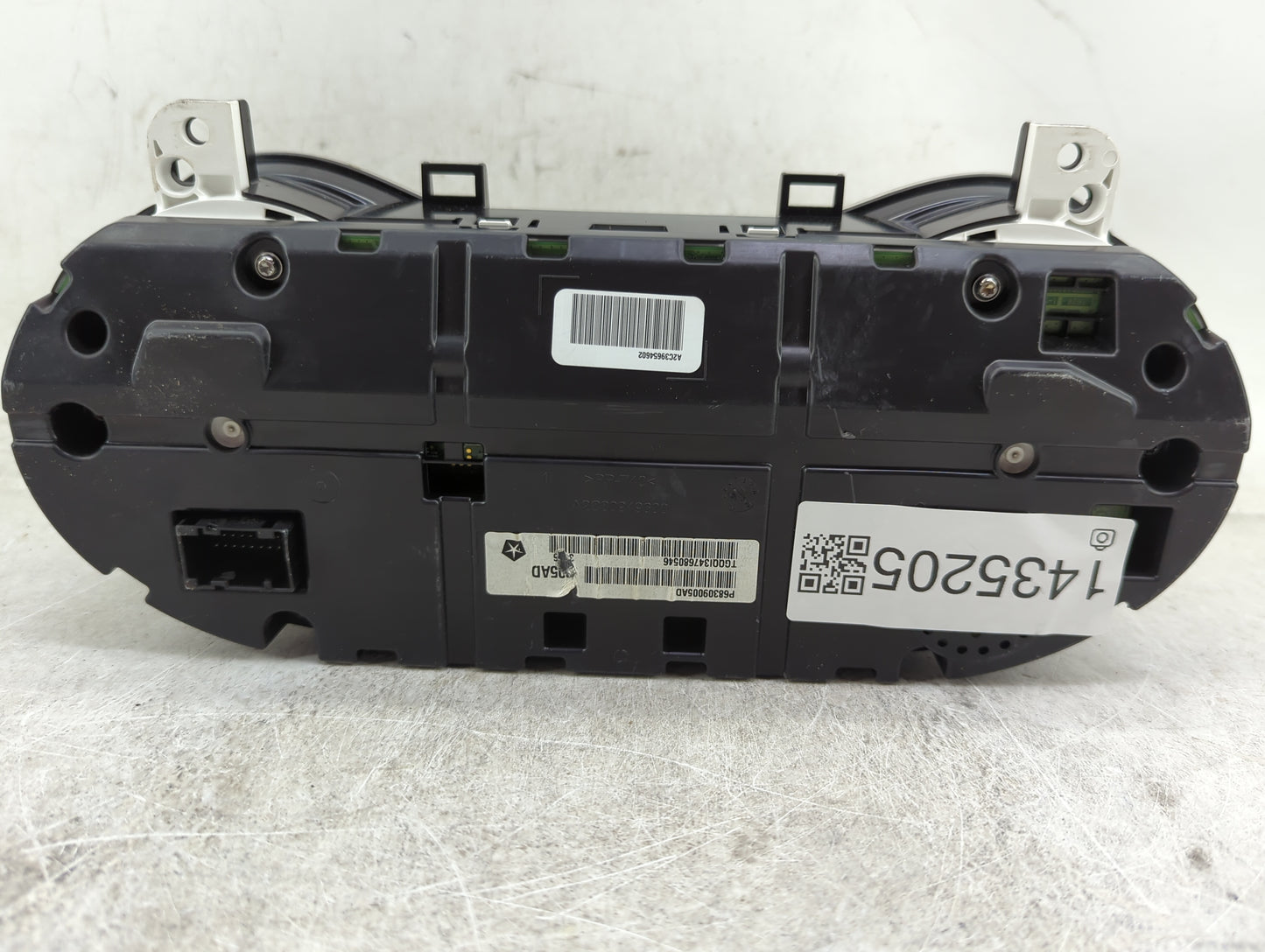 2017-2018 Jeep Cherokee Instrument Cluster Speedometer Gauges P/N:A2C80949600 P68309005AD Fits Fits 2017 2018 OEM Used Auto