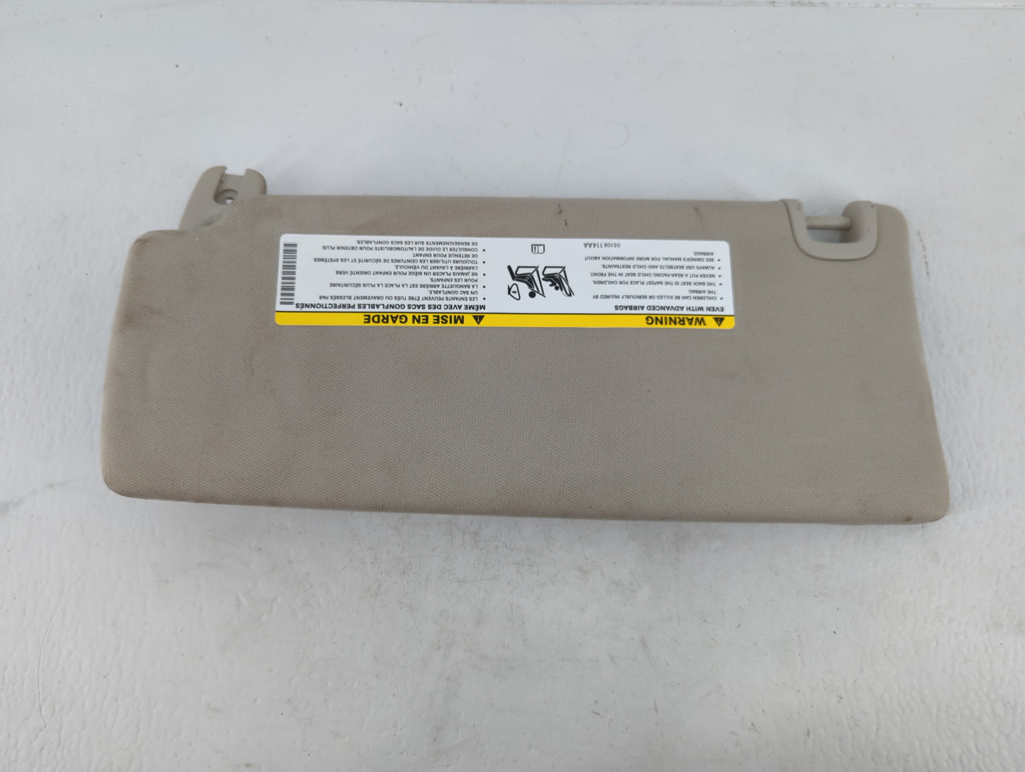 2014-2018 Jeep Cherokee Sun Visor Shade Replacement Passenger Right Mirror Fits Fits 2014 2015 2016 2017 2018 OEM Used Auto