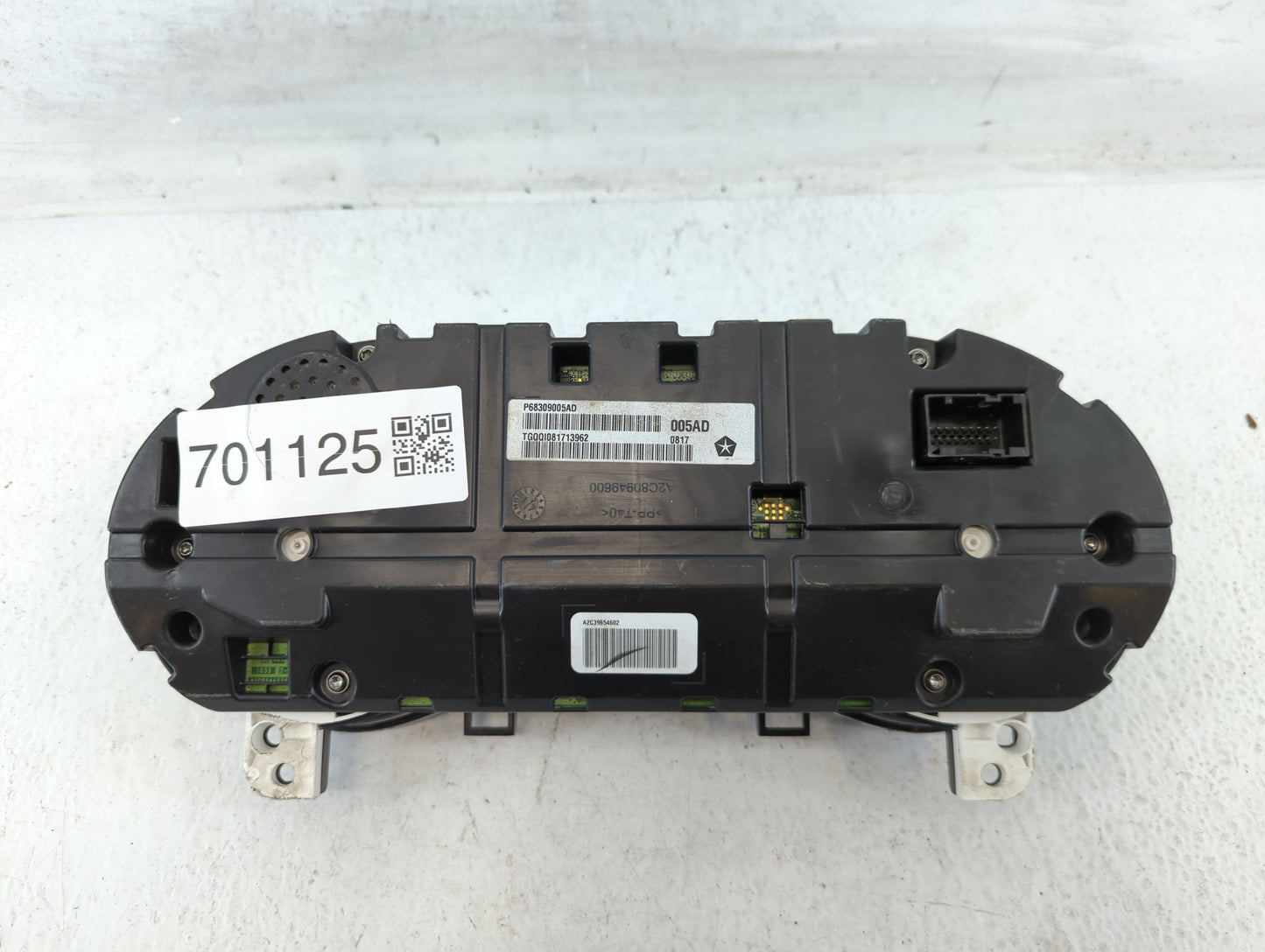 2017-2018 Jeep Cherokee Instrument Cluster Speedometer Gauges P/N:P68309005AD Fits Fits 2017 2018 OEM Used Auto Parts - Oemu