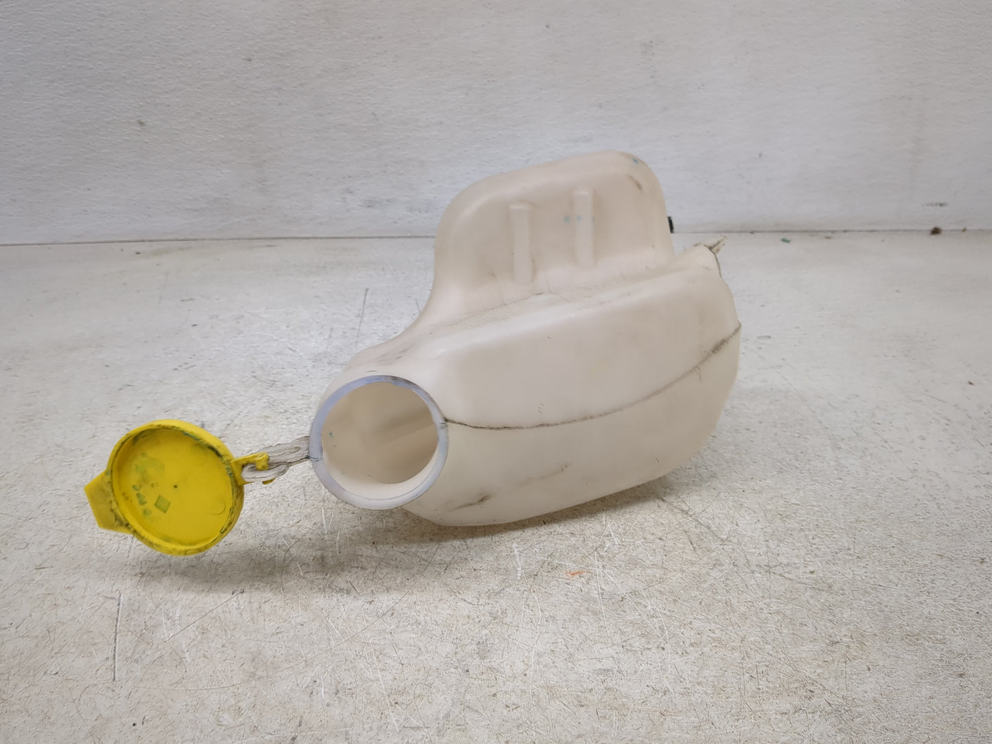 Jeep Compass Windshield Washer Fluid Reservoir Bottle Oem - Oemusedautoparts1.com