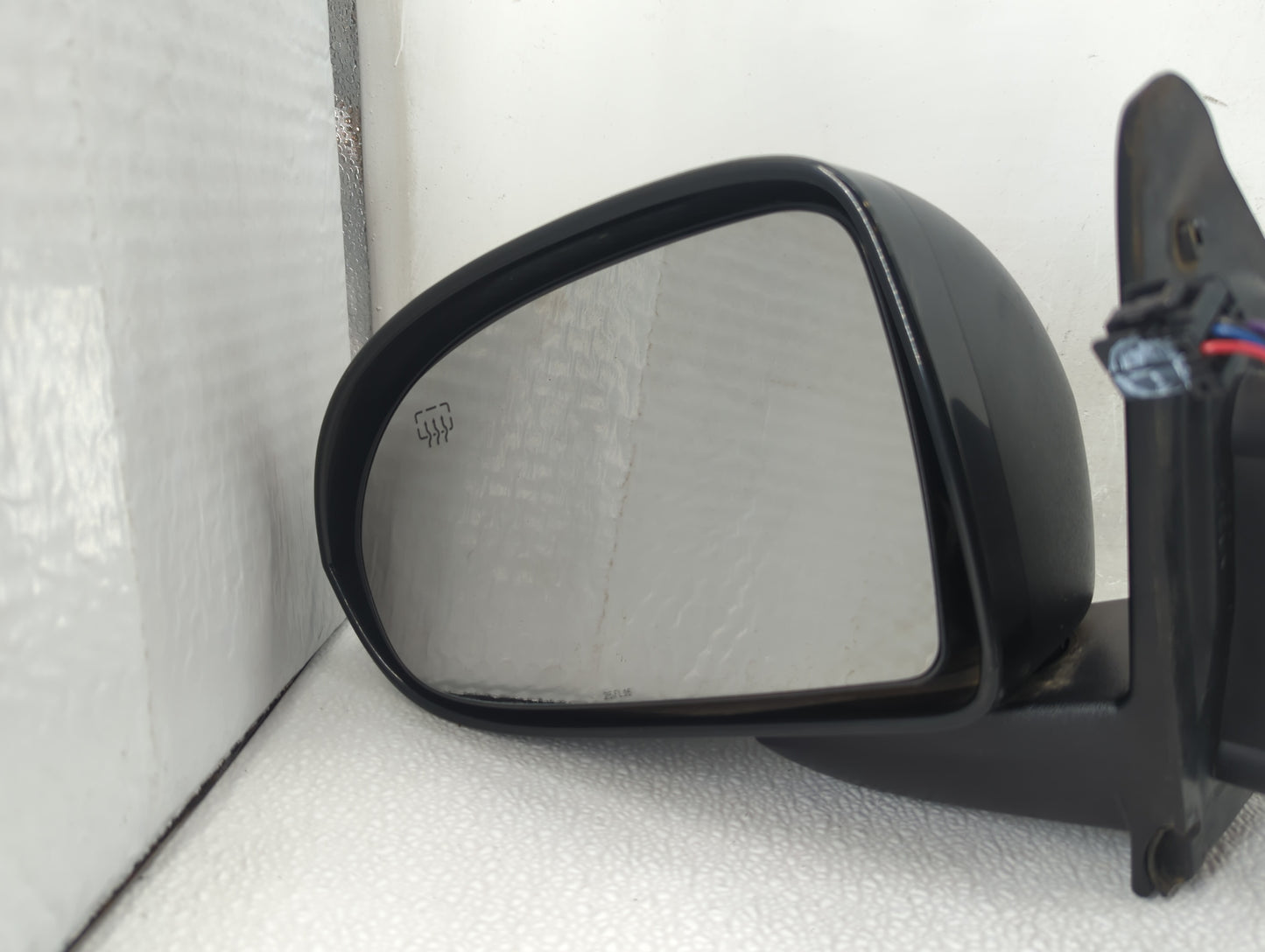 2007-2017 Jeep Compass Driver Side View Mirror - Left Door Mirror OEM Used - Oemusedautoparts1.com