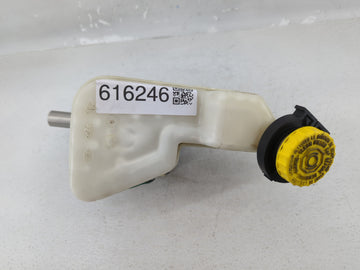 Jeep Compass Brake Master Cylinder Cream