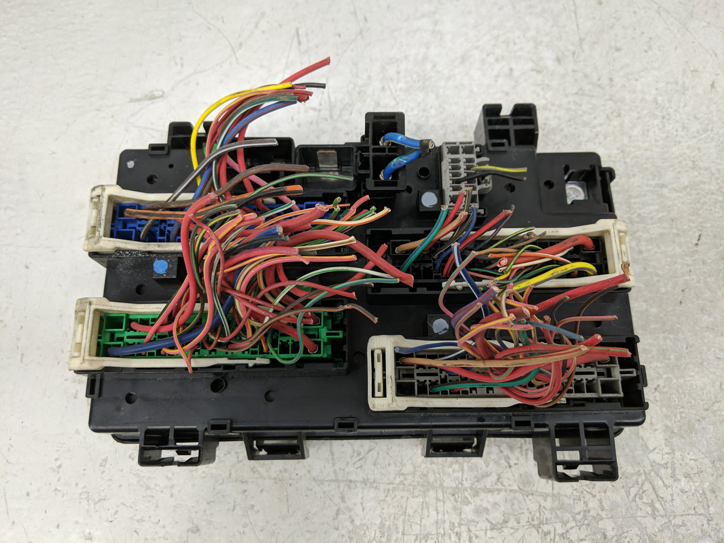 2017 Jeep Grand Cherokee Fusebox Fuse Box Panel Relay Module P/N:68251626AD A Fits OEM Used Auto Parts - Oemusedautoparts1.c