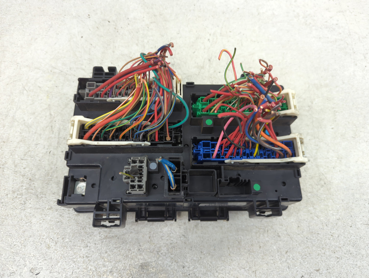 2017 Jeep Grand Cherokee Fusebox Fuse Box Panel Relay Module P/N:7140-1980-30 Fits OEM Used Auto Parts - Oemusedautoparts1.c