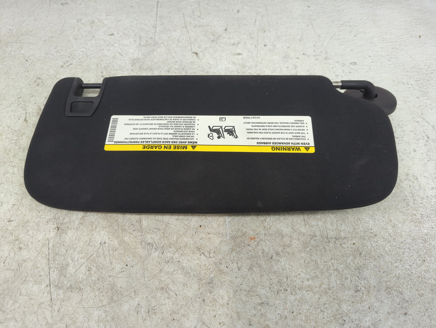 2014-2022 Jeep Grand Cherokee Sun Visor Shade Replacement Driver Left Mirror Fits OEM Used Auto Parts - Oemusedautoparts1.co