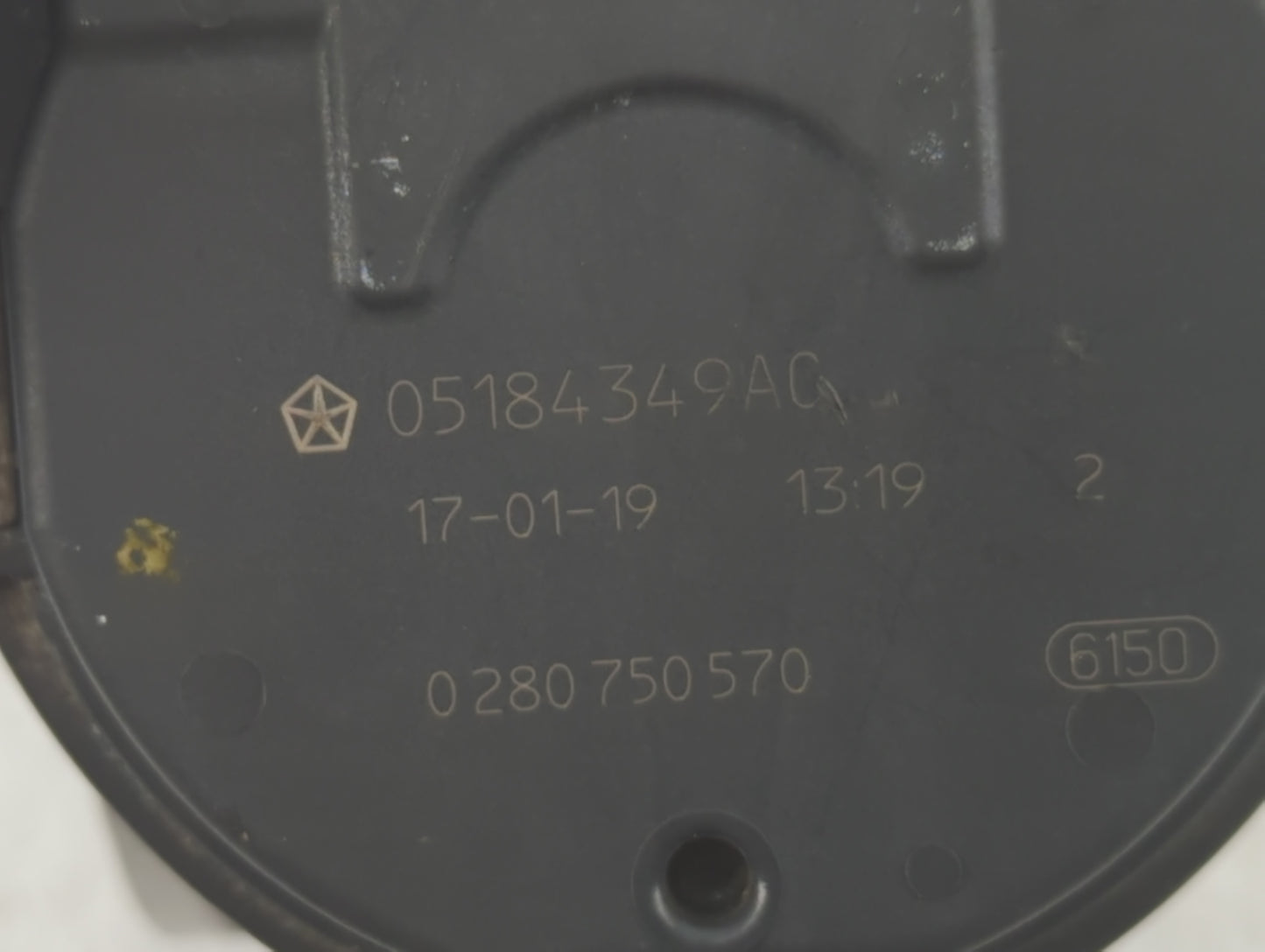 2011-2022 Jeep Grand Cherokee Throttle Body P/N:05184349AC 0 280 750 570 Fits OEM Used Auto Parts - Oemusedautoparts1.com