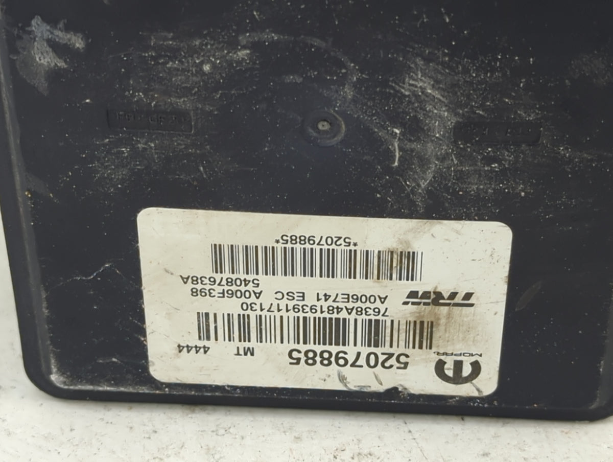 2015-2017 Jeep Renegade Anti-Lock Brake ABS Pump Module Actuator OEM P/N:52079885 Fits Fits 2015 2016 2017 OEM Used Auto Par
