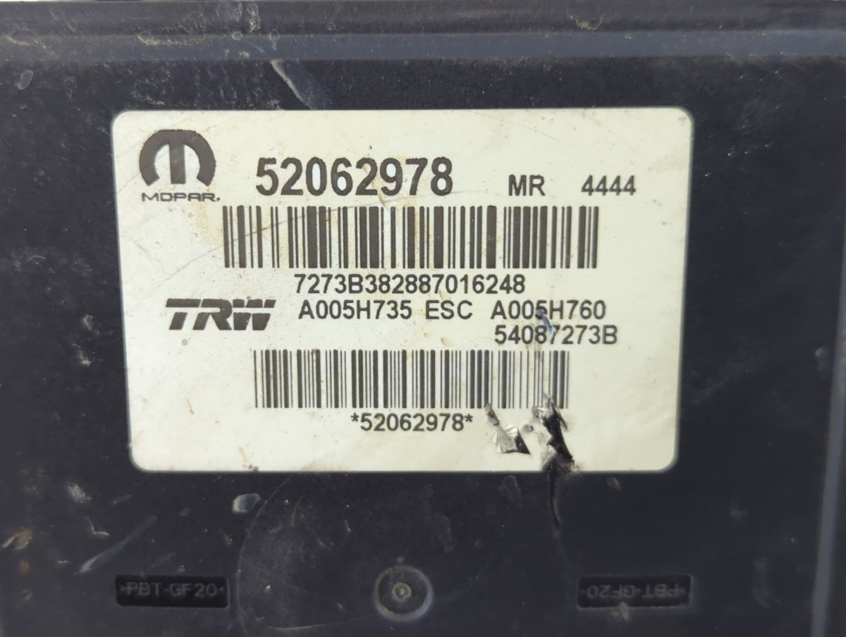 2015-2017 Jeep Renegade Anti-Lock Brake ABS Pump Module Actuator OEM P/N:52062978 Fits Fits 2015 2016 2017 OEM Used Auto Par