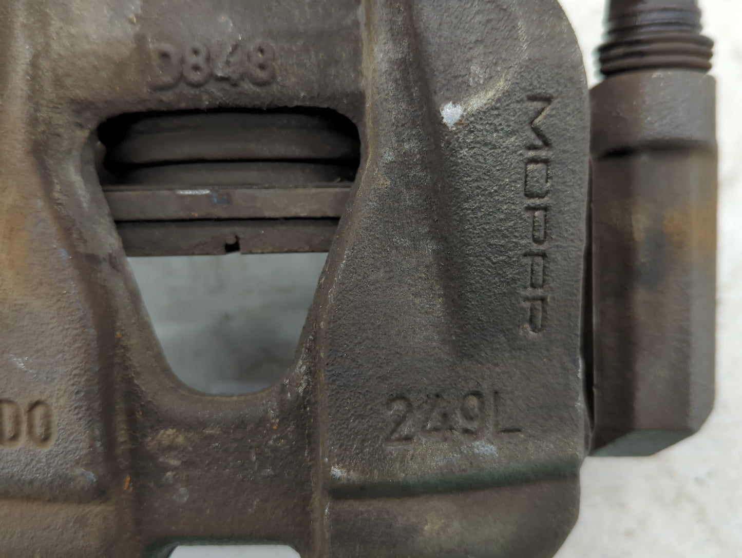 2015-2018 Jeep Renegade Front Driver Left Brake Caliper 775638 - Oemusedautoparts1.com