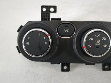 2017-2018 Kia Forte Climate Control Module Temperature AC/Heater Replacement P/N:97250-B0AA0 Fits Fits 2017 2018 OEM Used Auto Parts