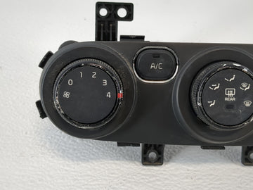 2017-2018 Kia Forte Climate Control Module Temperature AC/Heater Replacement P/N:97250-B0AA0 Fits Fits 2017 2018 OEM Used Auto Parts