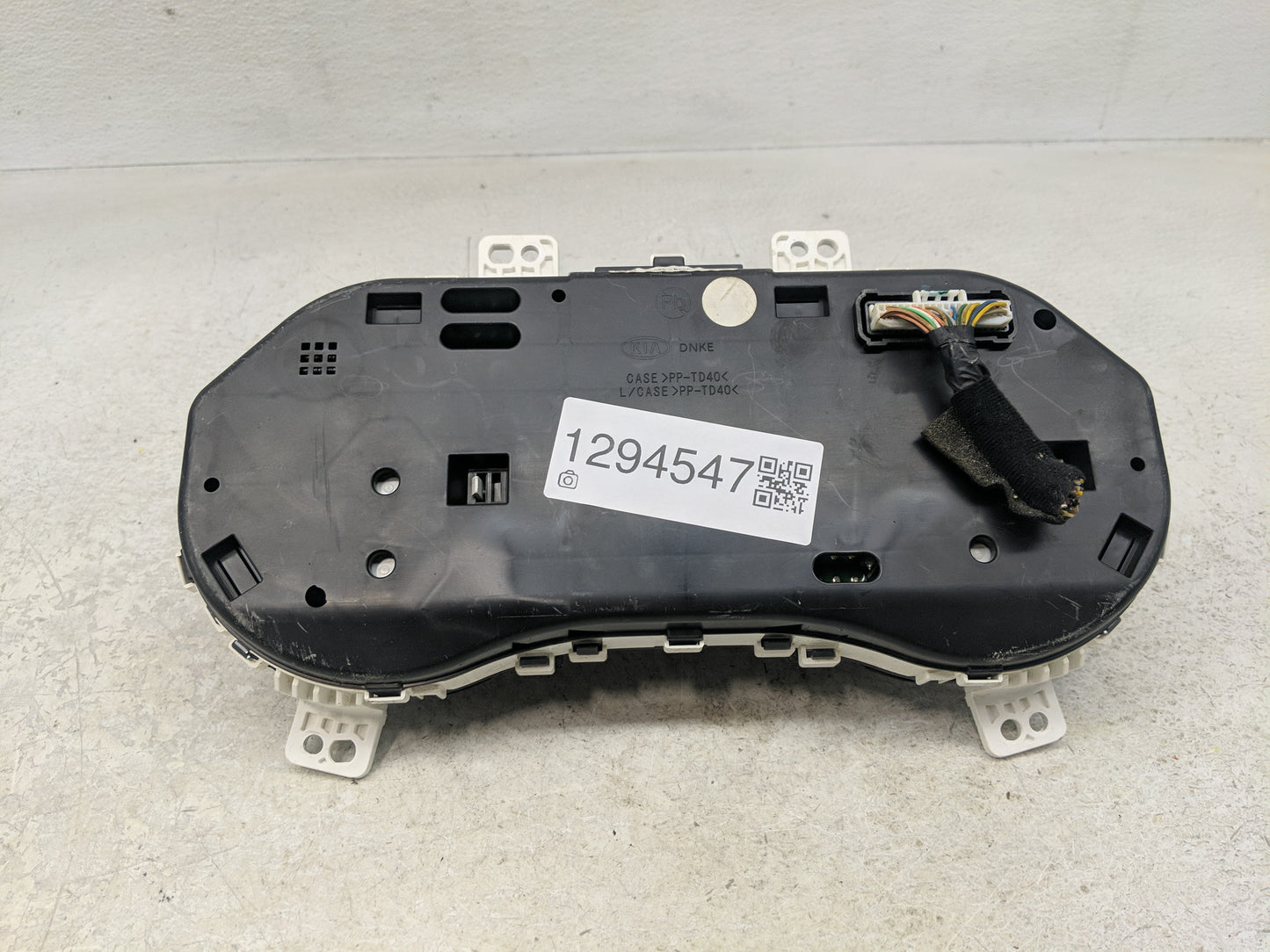 2017-2018 Kia Forte Instrument Cluster Speedometer Gauges P/N:94003-B0301 Fits Fits 2017 2018 OEM Used Auto Parts - Oemuseda