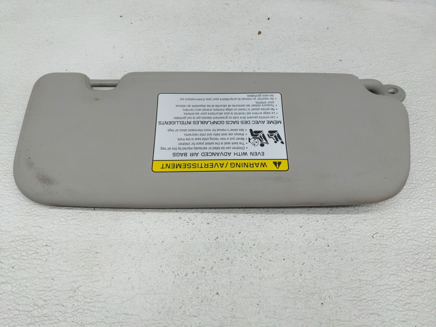 2017-2018 Kia Forte Sun Visor Shade Replacement Driver Left Mirror Fits Fits 2017 2018 OEM Used Auto Parts - Oemusedautopart