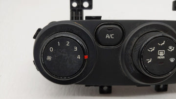 2017-2018 Kia Forte Climate Control Module Temperature AC/Heater Replacement P/N:97250-A7XXX 97250-B0AA0 Fits Fits 2017 2018 OEM Used Auto Parts