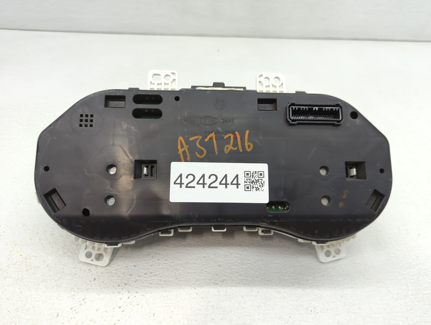 2017-2018 Kia Forte Instrument Cluster Speedometer Gauges P/N:94003-B0301 94013-B0300, 94003-B0300 Fits Fits 2017 2018 OEM U
