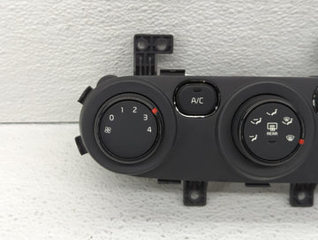 2017-2018 Kia Forte Climate Control Module Temperature AC/Heater Replacement P/N:97250-B0XXX 97250-A7XXX Fits Fits 2017 2018 OEM Used Auto Parts