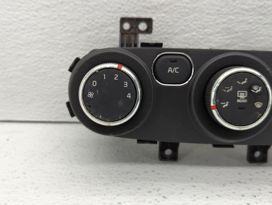 2017-2018 Kia Forte Climate Control Module Temperature AC/Heater Replacement P/N:97250-B0AA0 Fits Fits 2017 2018 OEM Used Auto Parts
