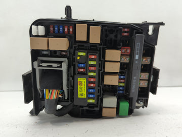 2017-2018 Kia Forte Fusebox Fuse Box Panel Relay Module P/N:91753-A7220 91221-B0060 Fits Fits 2017 2018 OEM Used Auto Parts