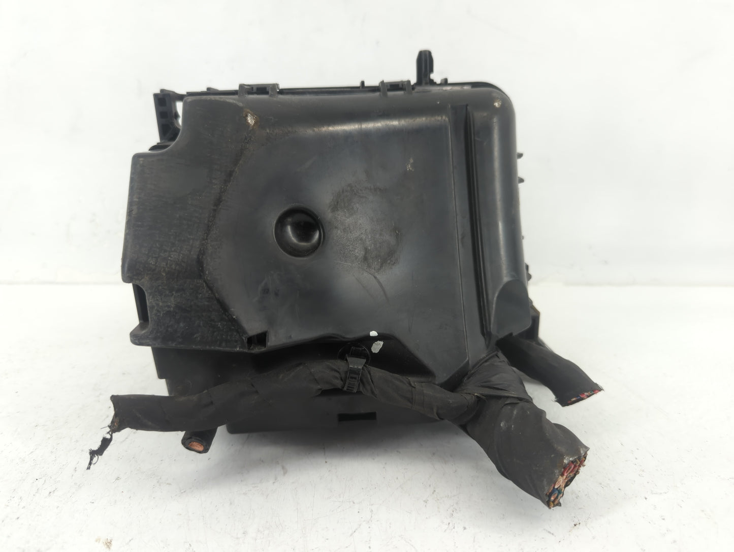 2017-2018 Kia Forte Fusebox Fuse Box Panel Relay Module P/N:91218 B0400 Fits Fits 2017 2018 OEM Used Auto Parts - Oemusedaut