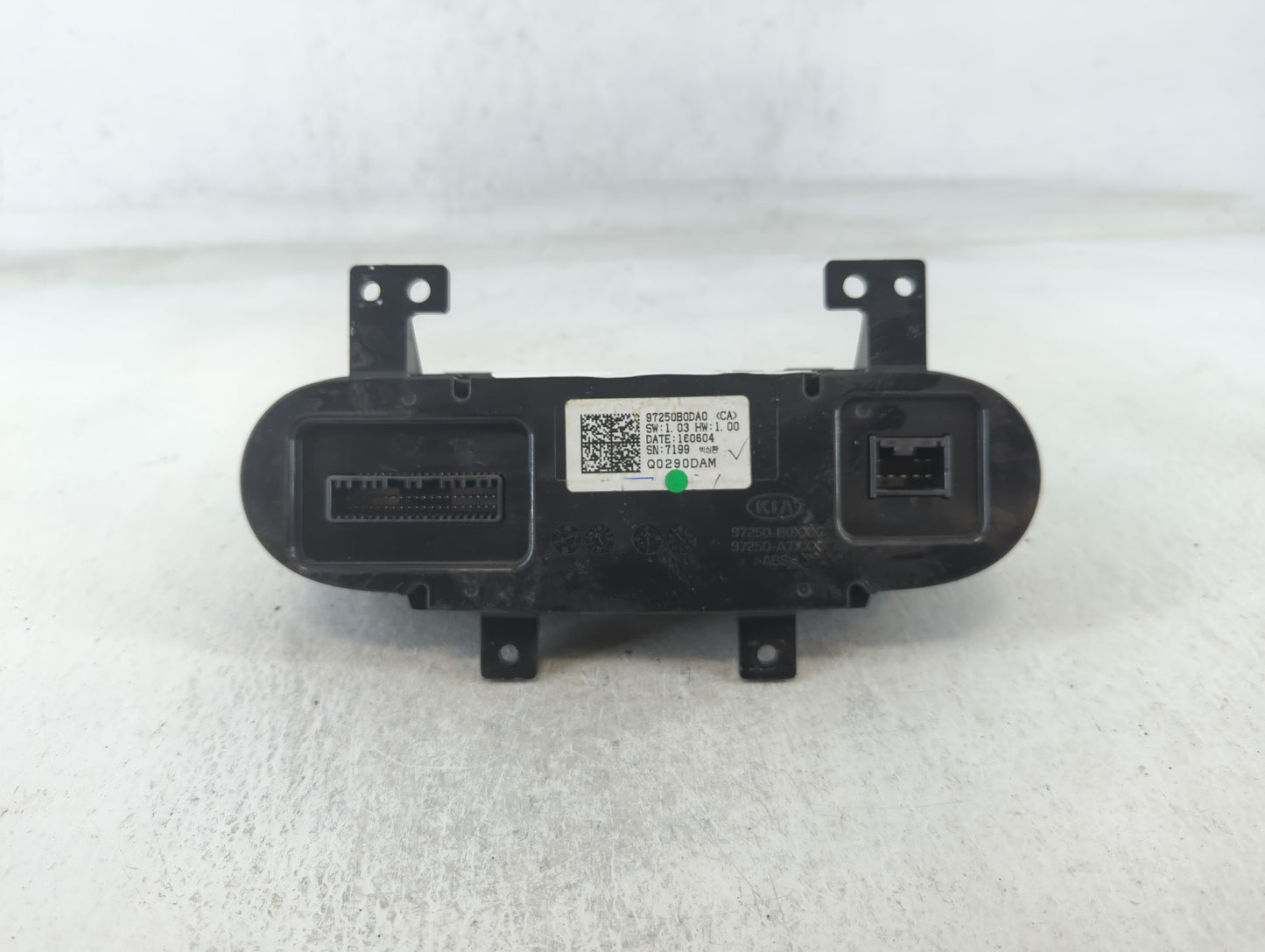2017-2018 Kia Forte Climate Control Module Temperature AC/Heater Replacement P/N:97250B0DA0 Fits Fits 2017 2018 OEM Used Aut