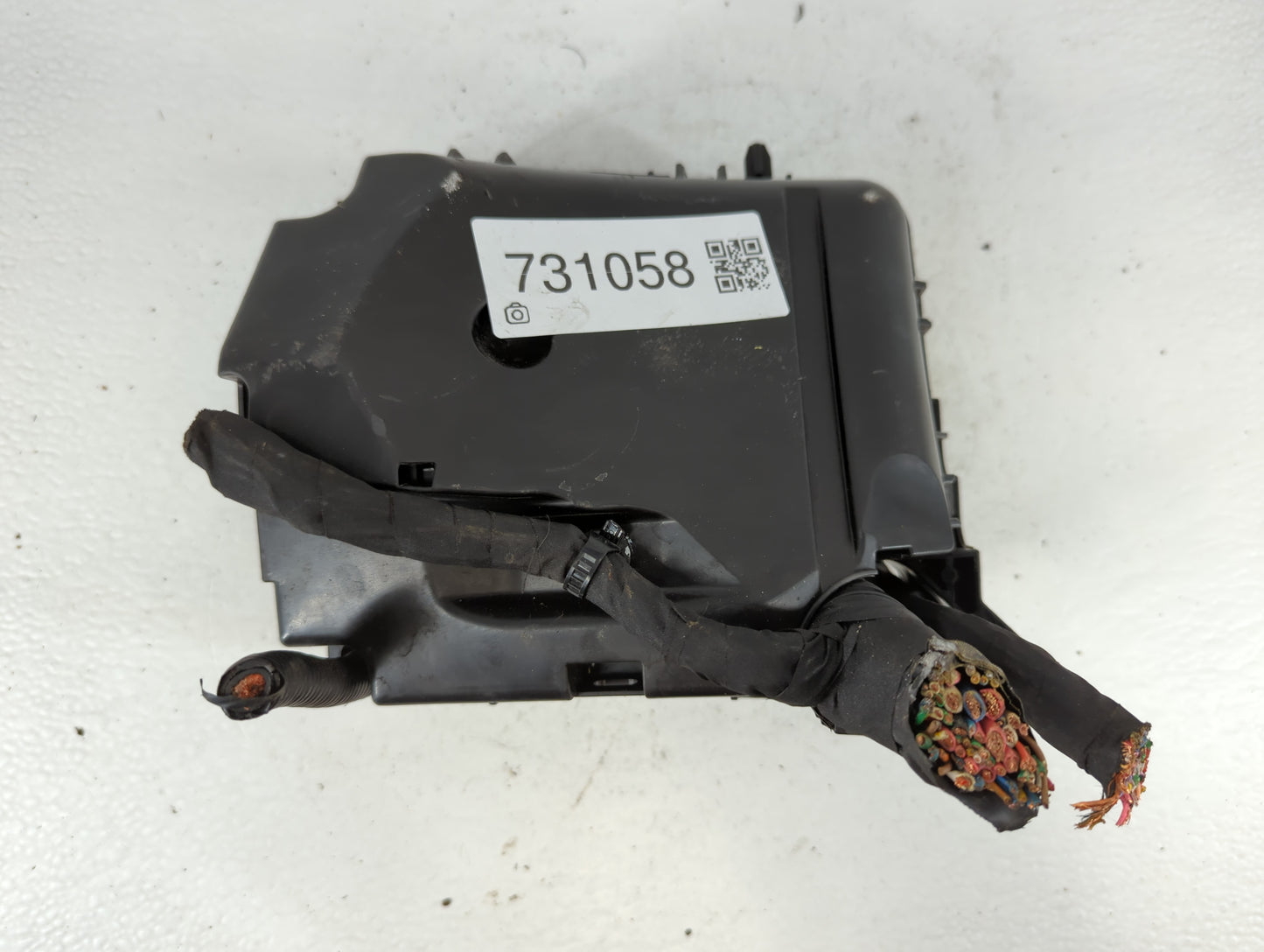 2017-2018 Kia Forte Fusebox Fuse Box Panel Relay Module P/N:91218 B0400 Fits Fits 2017 2018 OEM Used Auto Parts - Oemusedaut