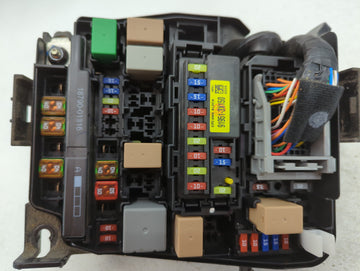 2017-2018 Kia Forte Fusebox Fuse Box Panel Relay Module P/N:91218 B0460 Fits Fits 2017 2018 OEM Used Auto Parts