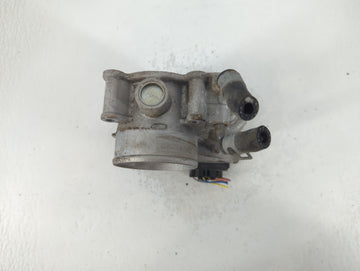 2017-2022 Kia Forte Throttle Body P/N:35100-2E000 Fits Fits 2015 2016 2017 2018 2019 2020 2021 2022 OEM Used Auto Parts