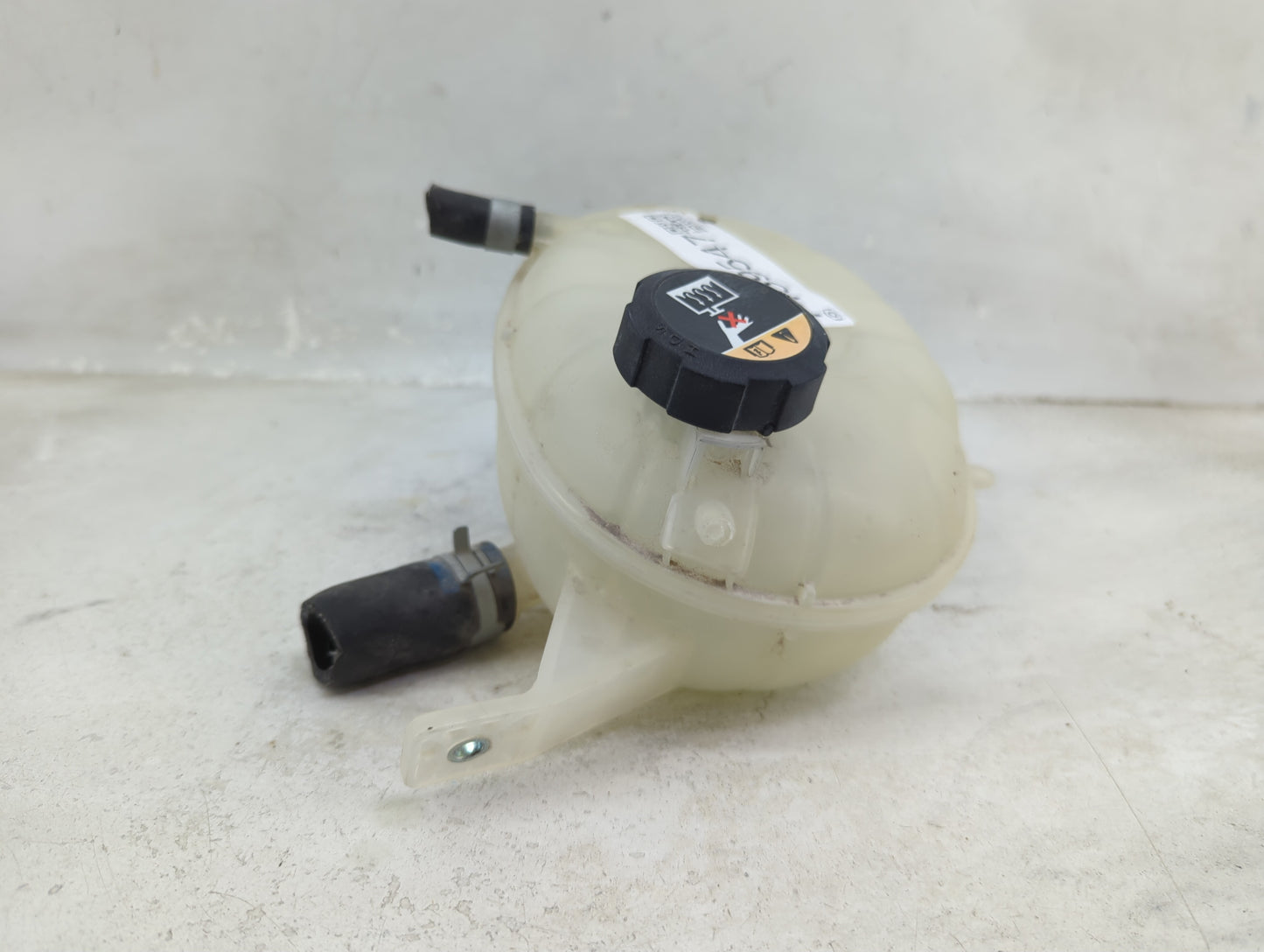 2017-2020 Kia Niro Radiator Coolant Overflow Expansion Tank Bottle - Oemusedautoparts1.com