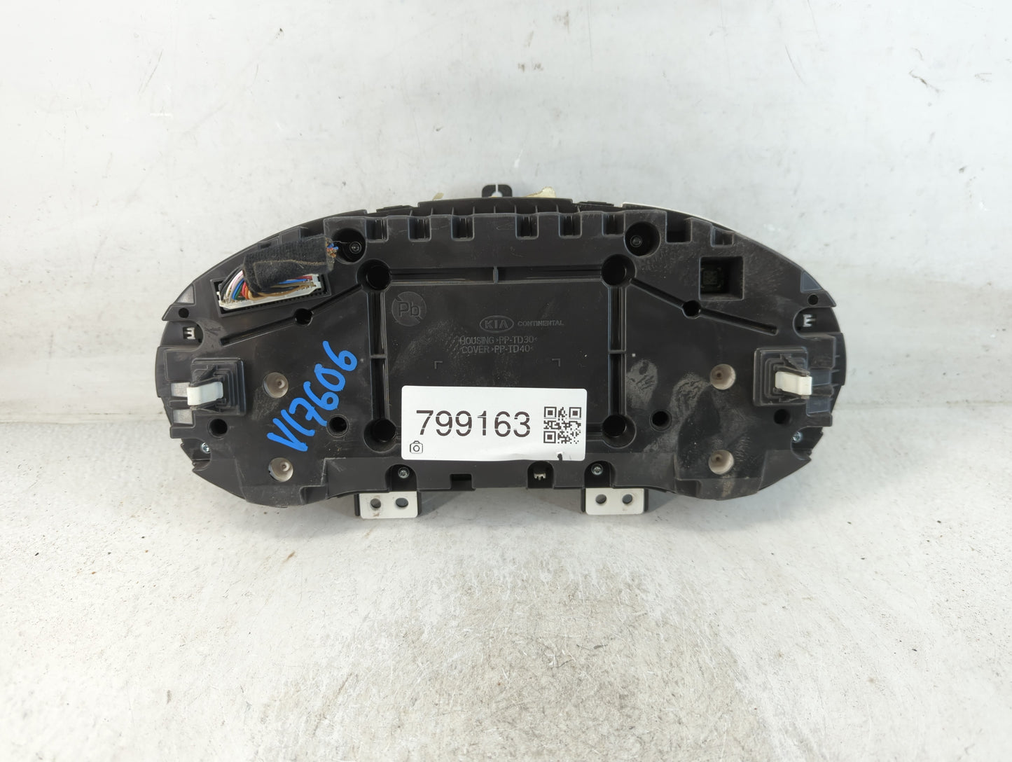 2017-2018 Kia Optima Instrument Cluster Speedometer Gauges P/N:67701041596 94001-D5300 Fits Fits 2017 2018 OEM Used Auto Par