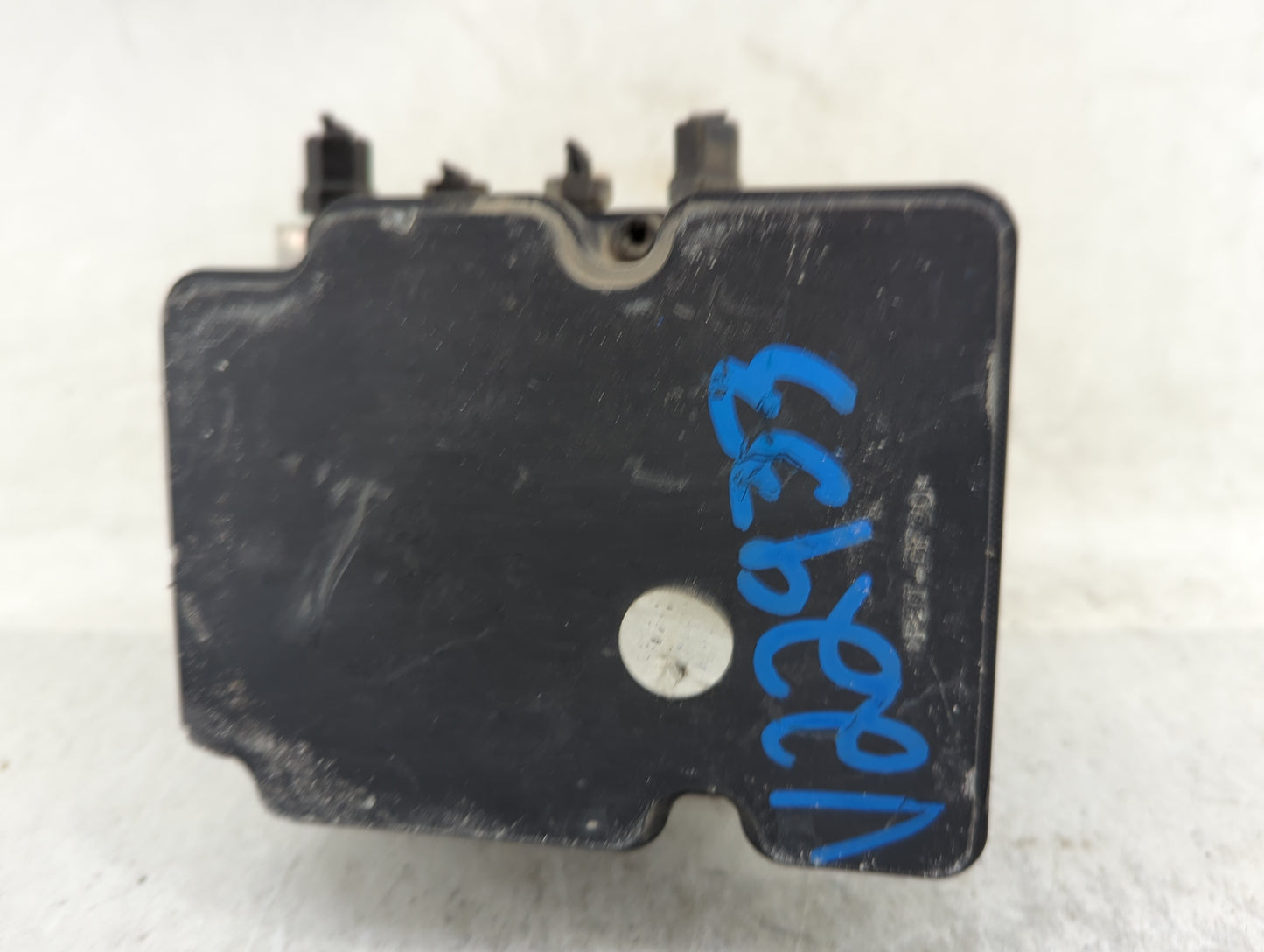 2016-2018 Kia Sorento ABS Pump Control Module Replacement P/N:58900-C6800 Fits Fits 2016 2017 2018 OEM Used Auto Parts - Oem