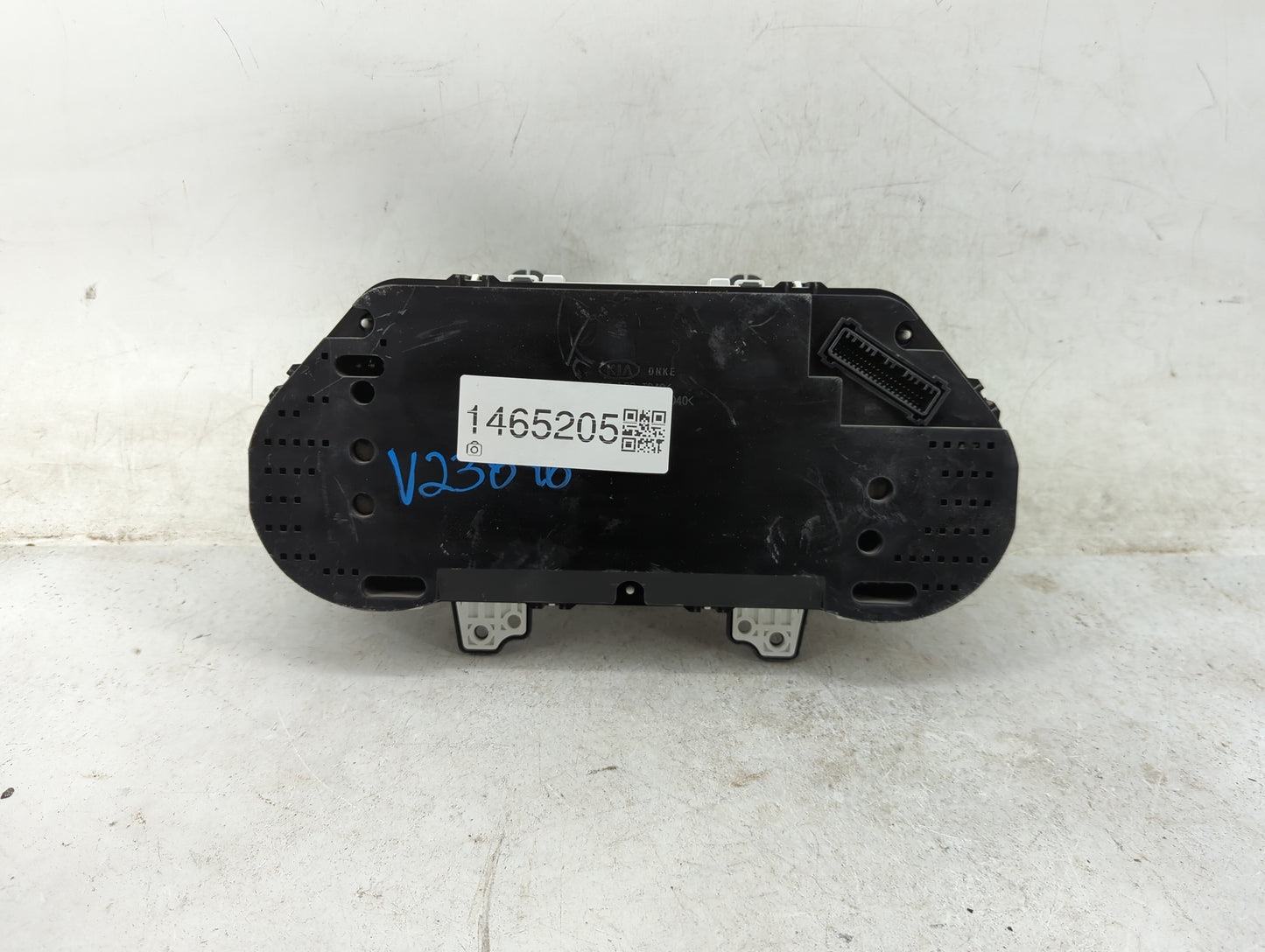 2016-2018 Kia Sorento Instrument Cluster Speedometer Gauges P/N:94011-C6180 TN157580-68411H Miles: Fits Fits 2016 2017 2018