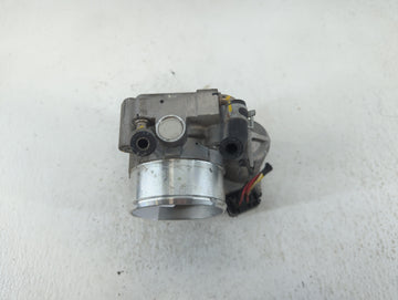2016-2020 Kia Sorento Throttle Body P/N:35100-2G600 Fits Fits 2015 2016 2017 2018 2019 2020 2021 OEM Used Auto Parts