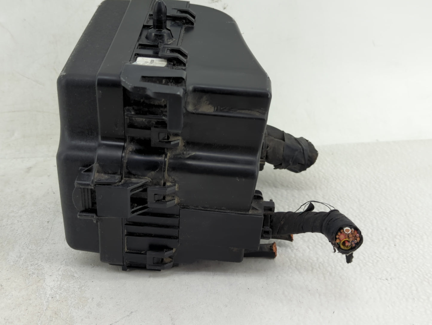 2017-2019 Kia Soul Fusebox Fuse Box Panel Relay Module Fits Fits 2017 2018 2019 OEM Used Auto Parts - Oemusedautoparts1.com