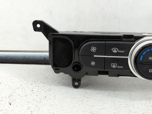 2017-2019 Kia Soul Climate Control Module Temperature AC/Heater Replacement P/N:97250-B2DQ1CA 97250-B2GQ1CA Fits OEM Used Auto Parts