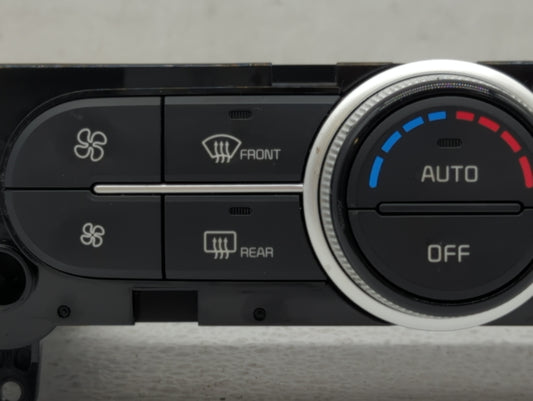 2017-2019 Kia Soul Climate Control Module Temperature AC/Heater Replacement P/N:97250-B2DQ1CA 97250-B2GQ1CA Fits OEM Used Auto Parts