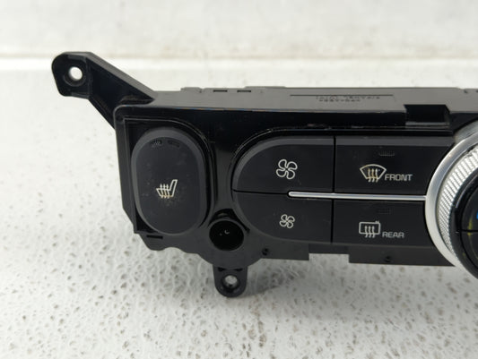 2017-2019 Kia Soul Climate Control Module Temperature AC/Heater Replacement P/N:97250-B2GR1CA 97250-B2GS1CA Fits OEM Used Auto Parts
