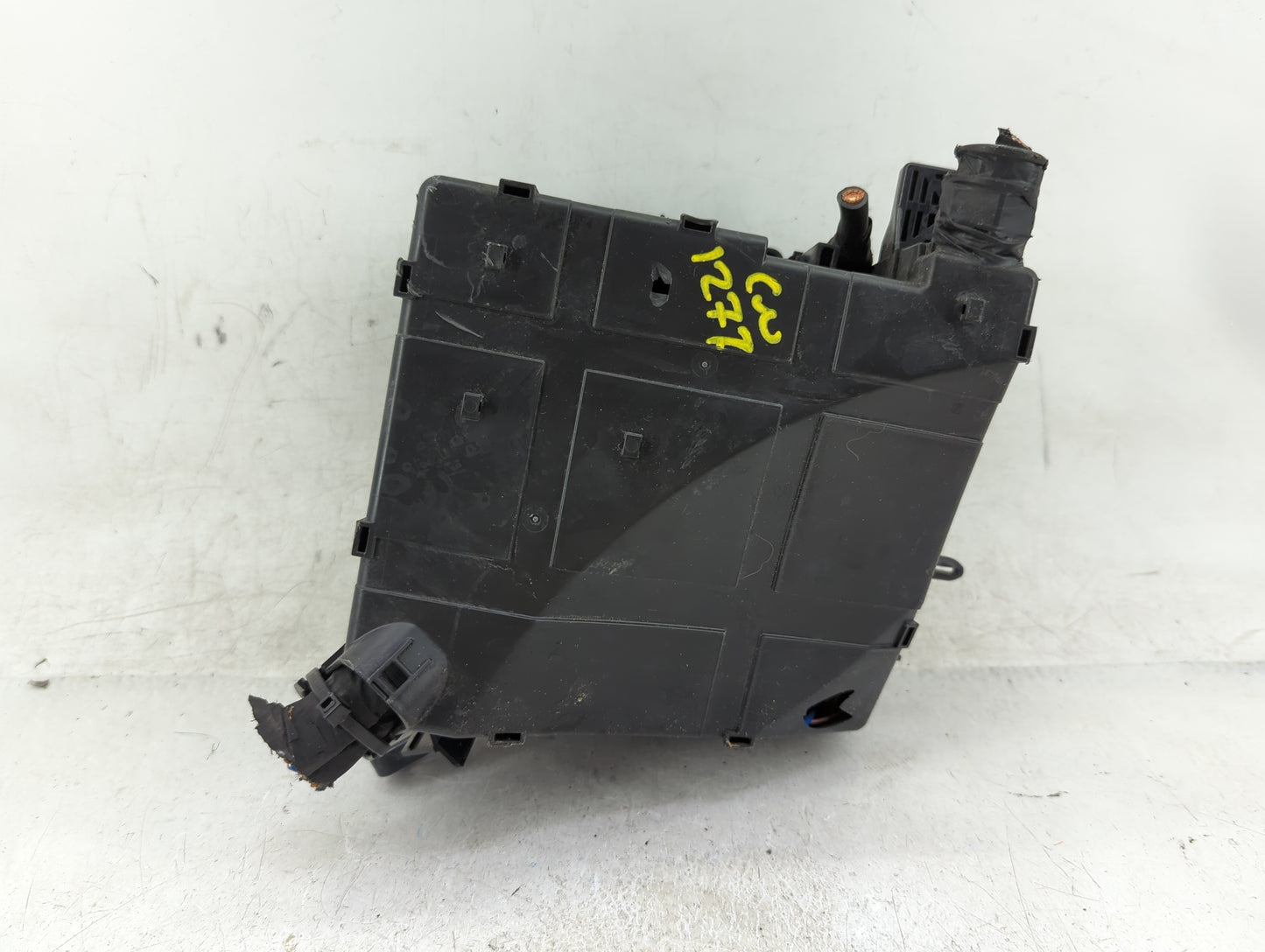 2017-2019 Kia Sportage Fusebox Fuse Box Panel Relay Module P/N:91950-D9BC0 Fits Fits 2017 2018 2019 OEM Used Auto Parts - Oe