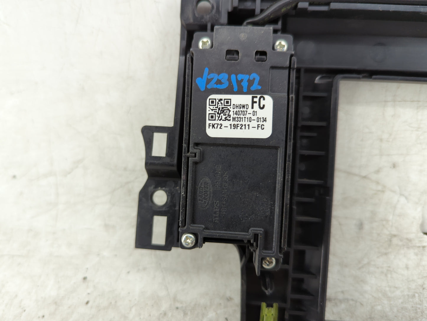 2017-2019 Land Rover Discovery Sport Radio AM FM Cd Player Receiver Replacement P/N:FK72-19F211-FC Fits Fits 2017 2018 2019