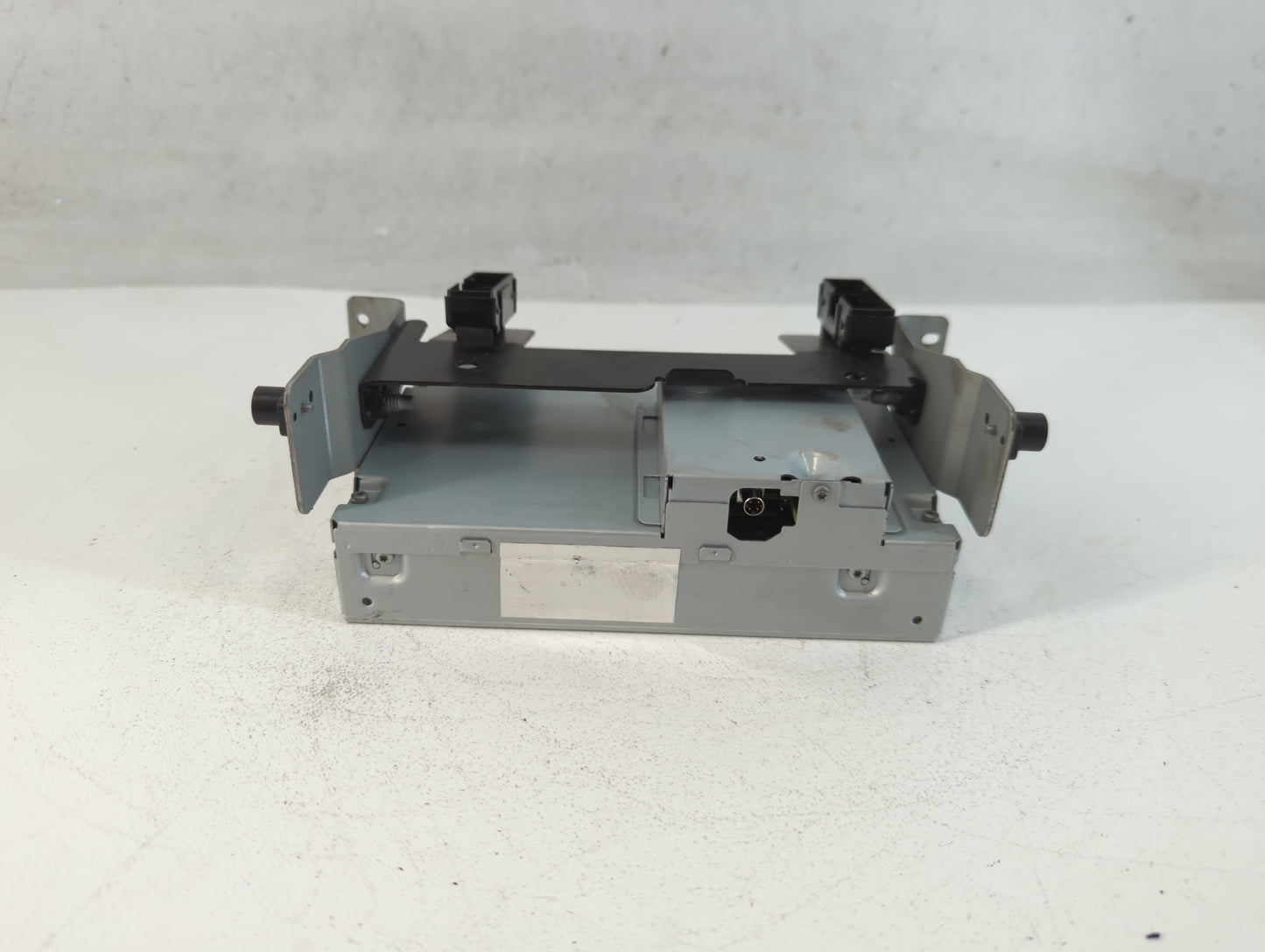2017-2018 Land Rover Range Rover Radio AM FM Cd Player Receiver Replacement P/N:FW93-11B608-AD Fits Fits 2017 2018 OEM Used