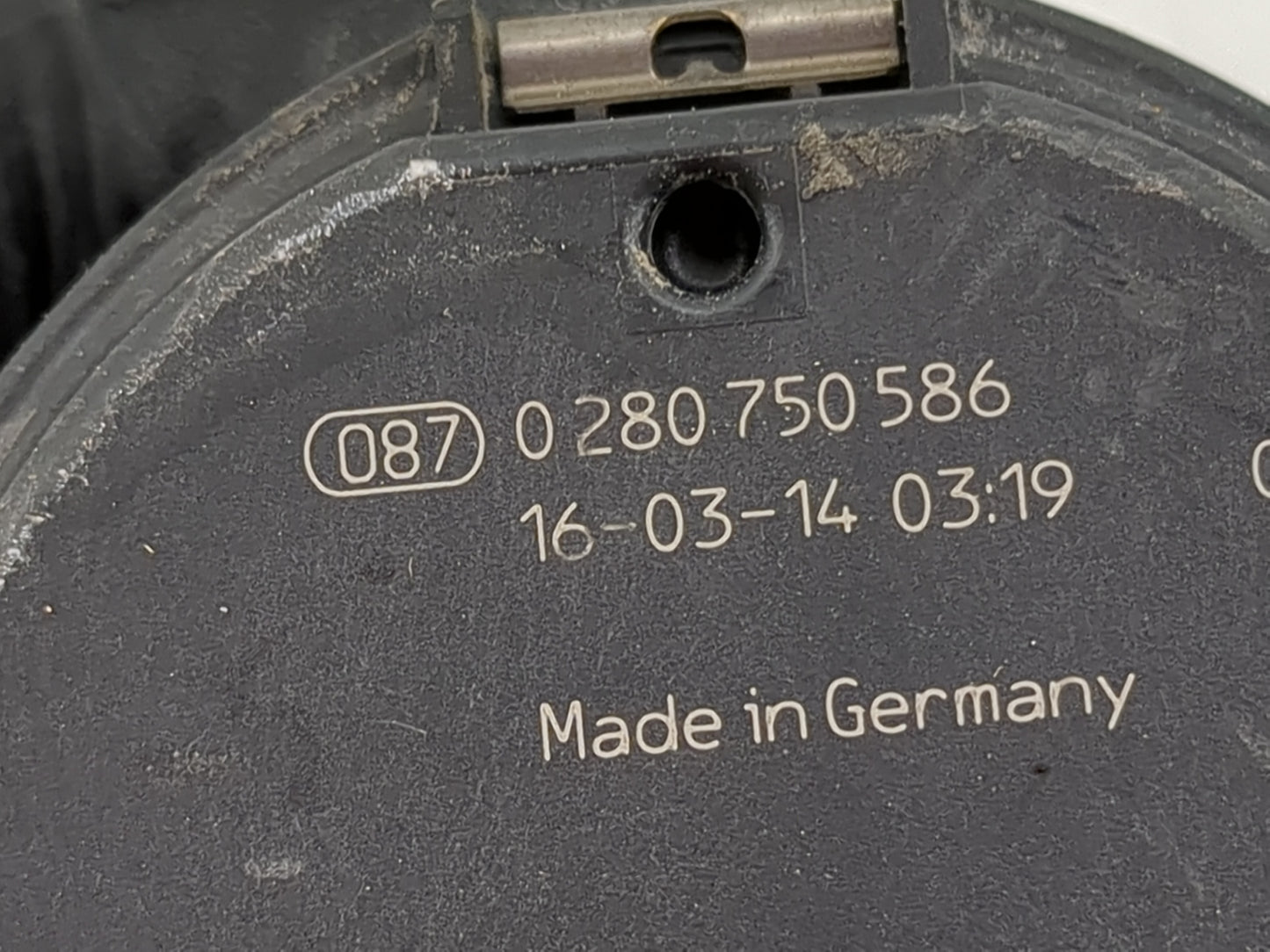 2014-2017 Land Rover Range Rover Evoque Throttle Body P/N:0280750586 Fits Fits 2014 2015 2016 2017 OEM Used Auto Parts - Oem