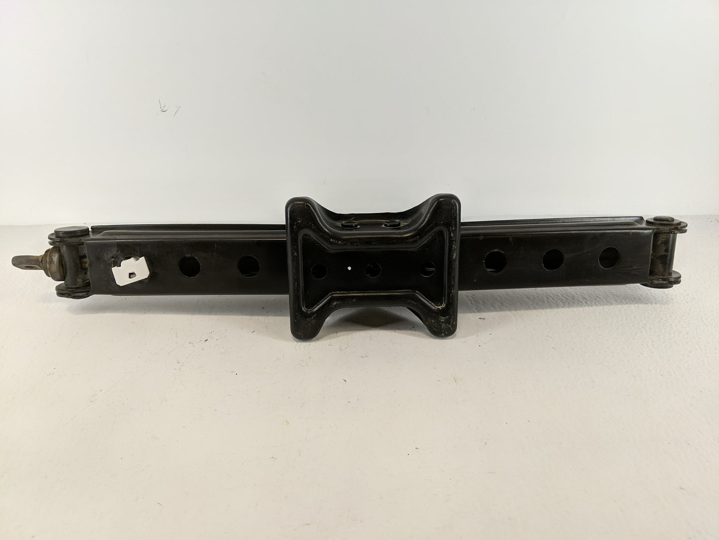 2017 Land Rover Range Rover Sport Spare Scissor Car Jack - Oemusedautoparts1.com