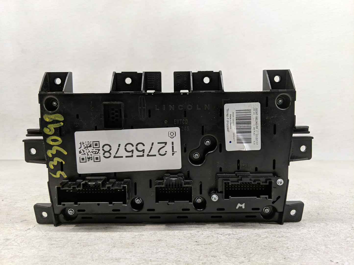 2017 Lincoln Continental Radio Control Panel - Oemusedautoparts1.com