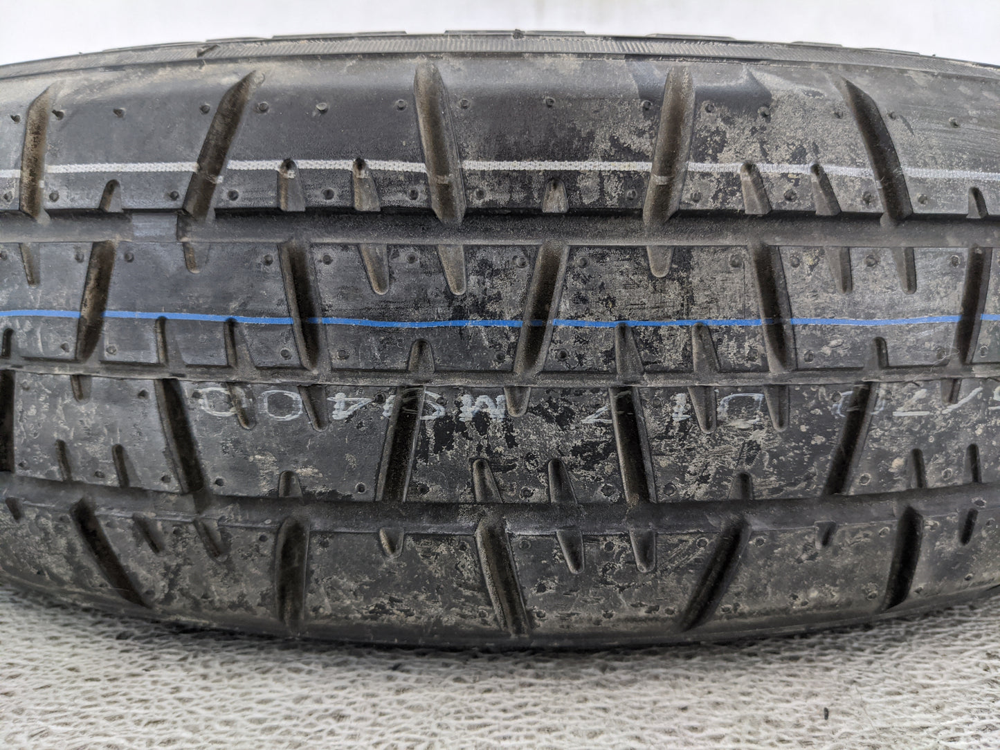 2015-2019 Lincoln Mkc Spare Donut Tire Wheel Rim Oem 1420804 - Oemusedautoparts1.com