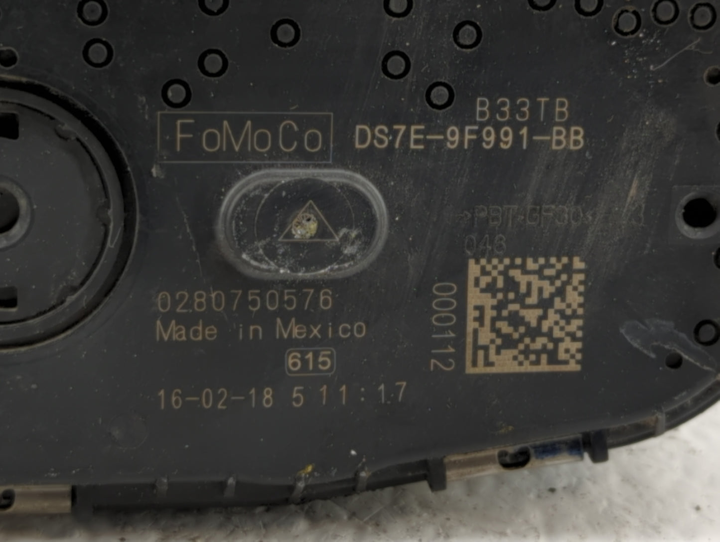 2015-2019 Lincoln Mkc Throttle Body P/N:DS7E-9F991-BB Fits Fits 2014 2015 2016 2017 2018 2019 OEM Used Auto Parts - Oemuseda