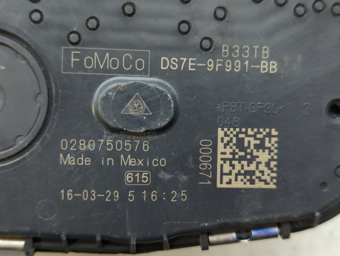 2015-2019 Lincoln Mkc Throttle Body P/N:DS7E-9F991-BB Fits Fits 2014 2015 2016 2017 2018 2019 2020 2021 2022 OEM Used Auto P