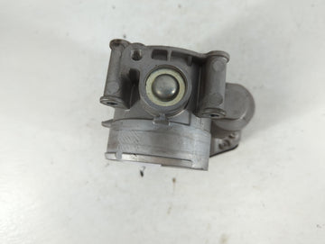 2011-2018 Lincoln Mkx Throttle Body P/N:170964007511 AT4E-9F991-EL Fits Fits 2011 2012 2013 2014 2015 2016 2017 2018 2019 OEM Used Auto Parts